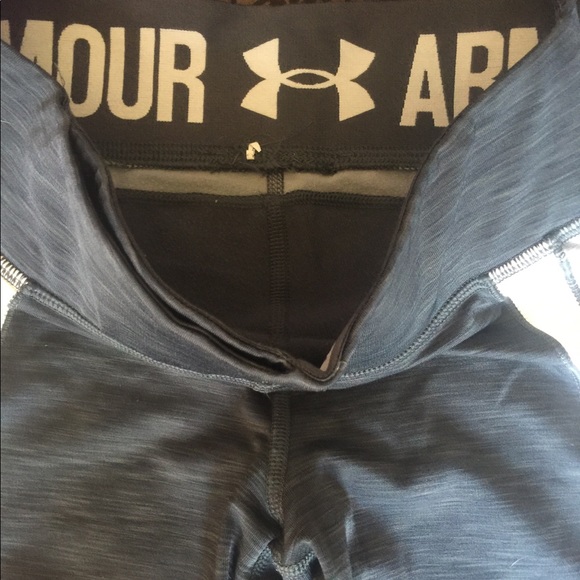 Under Armour like new leggings very cute - Picture 3 of 3